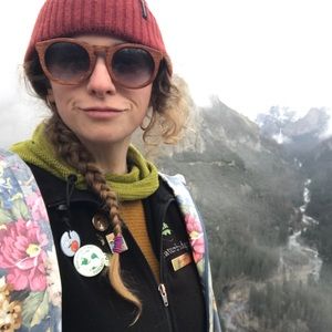 Meet your Posher, Ayla